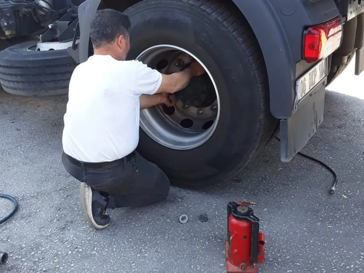 Afyonkarahisar Oto Lastikçi